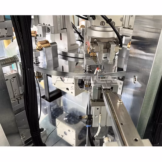 Автоматическая сборочная машина для индивидуального цилиндра замка